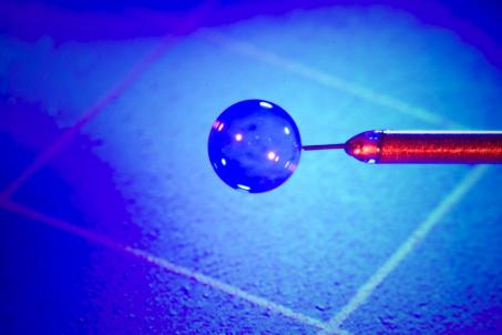 Filling of target capsule. (Credit: © LLE University of Rochester / www.lle.rochester.edu) Filling of target capsule. (Credit: © LLE University of Rochester / www.lle.rochester.edu)