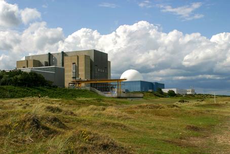 Two views of the Sizewell nuclear power plant in Suffolk, Great Britain. In the foreground, there is the part with the Magnox reactor being decommissioned; in the background a newer operating part B with a single pressurized water reactor. (Source: © sw67 / stock.adobe.com) Two views of the Sizewell nuclear power plant in Suffolk, Great Britain. In the foreground, there is the part with the Magnox reactor being decommissioned; in the background a newer operating part B with a single pressurized water reactor. (Source: © sw67 / stock.adobe.com)