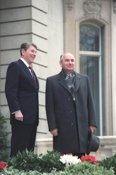 US President Reagan and Soviet General Secretary Gorbachev during the Geneva Summit, 1985. (Credit © ITER Organization, www.iter.org) US President Reagan and Soviet General Secretary Gorbachev during the Geneva Summit, 1985. (Credit © ITER Organization, www.iter.org)