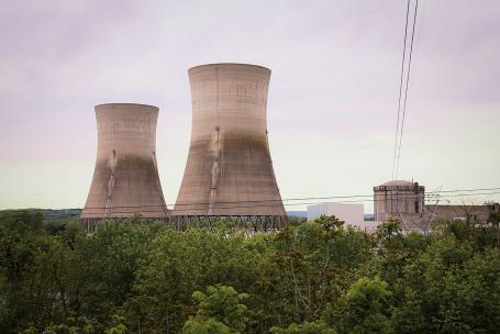 Night view of the first block’s cooling towers at the Three Mile Island nuclear power plant, USA. The accident at TMI 2 resulted in the establishment of WANO, The World Association of Nuclear Operators. This association helps to improve safety by organizing international inspection missions and by sharing examples of good practices used for nuclear power plant operation. (Source: © ERIK BERGIN PHOTOS / stock.adobe.com) Night view of the first block’s cooling towers at the Three Mile Island nuclear power plant, USA. The accident at TMI 2 resulted in the establishment of WANO, The World Association of Nuclear Operators. This association helps to improve safety by organizing international inspection missions and by sharing examples of good practices used for nuclear power plant operation. (Source: © ERIK BERGIN PHOTOS / stock.adobe.com)