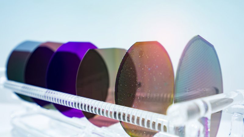 After semiconductors and electronics, photovoltaics are the most common use of crystalline silicon. (Source: © xiaoliangge / stock.adobe.com)