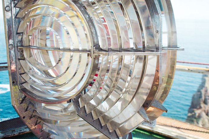 Fresnel lens in the lighthouse. (Source: © Ulia Koltyrina / stock.adobe.com)